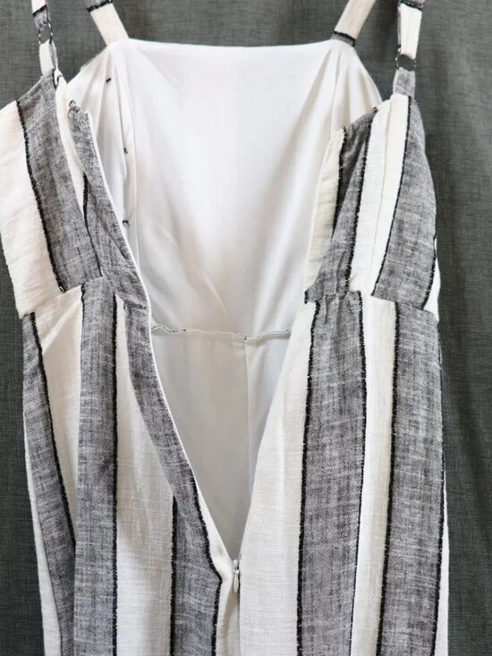 Urban Romantics Linen Blend Wide Leg Striped Jumpsuit Romper Womens M Sleeveless - Picture 6 of 15